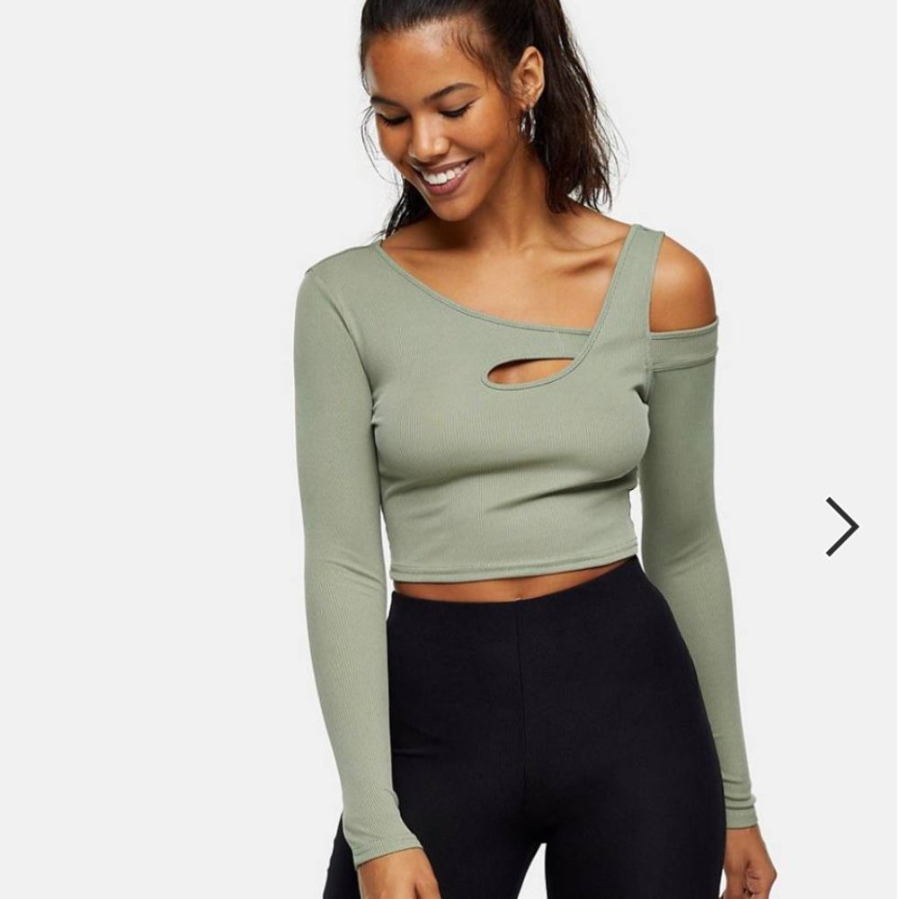 TopShop Long Sleeve Cut out Top (NWOT)